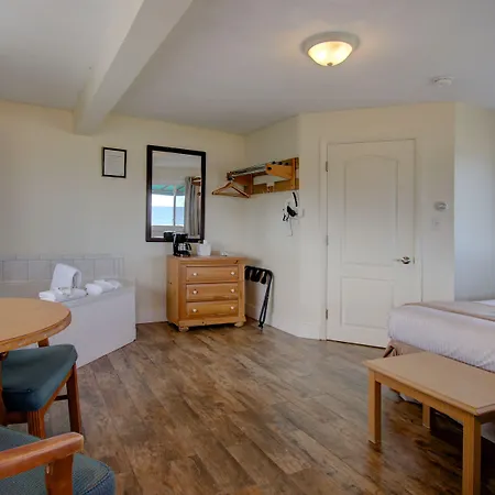 Sea Cliff House Motel-2