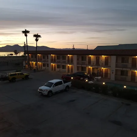 Sway Hotel Lake Havasu-3