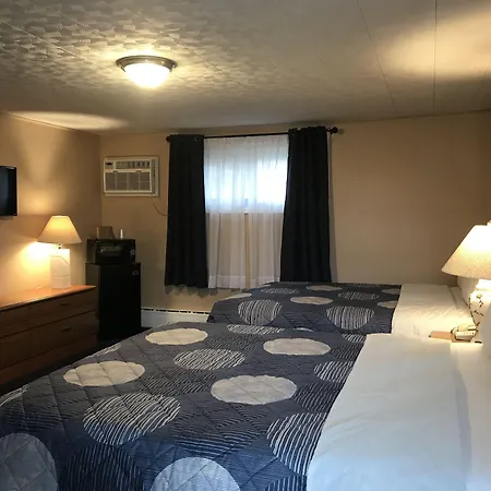 Moonlite Motel-2