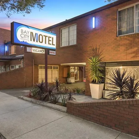 Bay City Motel-2