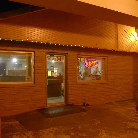 America'S Best Inn And Suites Emporia-2