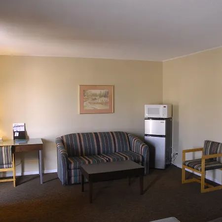 America'S Best Inn And Suites Emporia-3