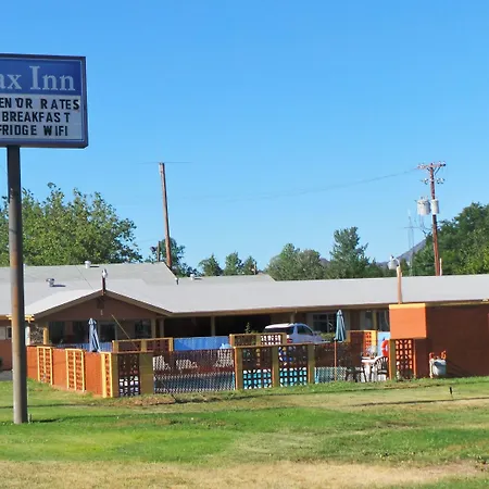 Relax Inn Yreka-2