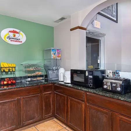 Super 8 By Wyndham Kingsport-3