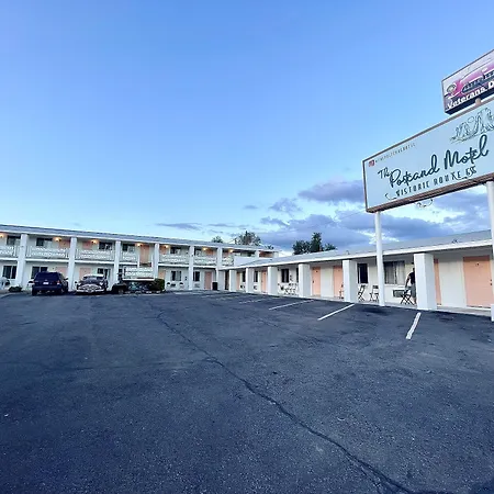 The Postcard Motel-3