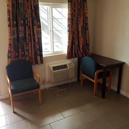 Classic Inn And Suites-3