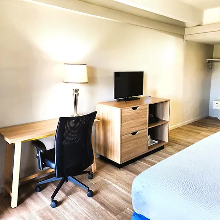 Days Inn By Wyndham Denver Downtown-2