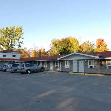Kings Inn Orillia-2