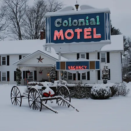 Colonial Motel-2