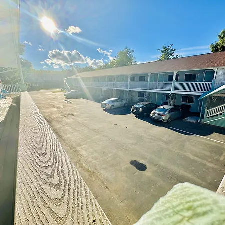 Hampton Motor Inn-2