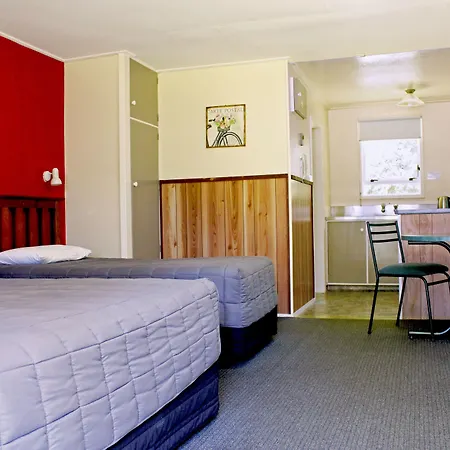 Fairy Springs Motel-2