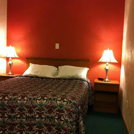 East Street Inn & Suites-2