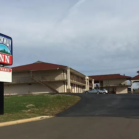 Parkway Inn-3