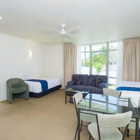 Alfresco Motor Lodge-2