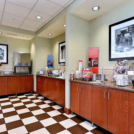 Hampton Inn Ellsworth-3