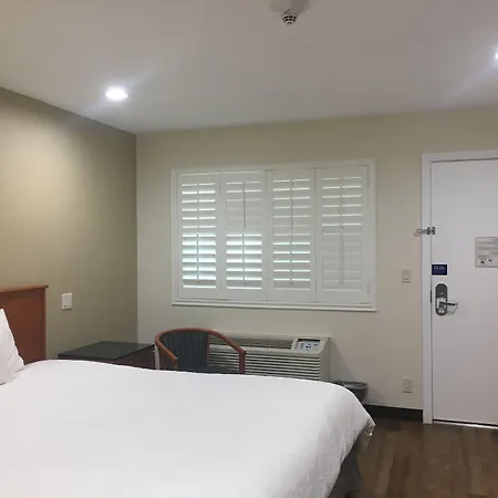 Simply Home Inn & Suites - Riverside-2