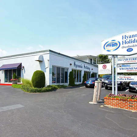 Hyannis Holiday Motel-2