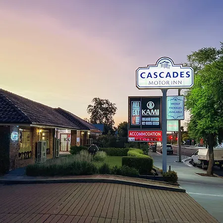 Cascades Motor Inn-3