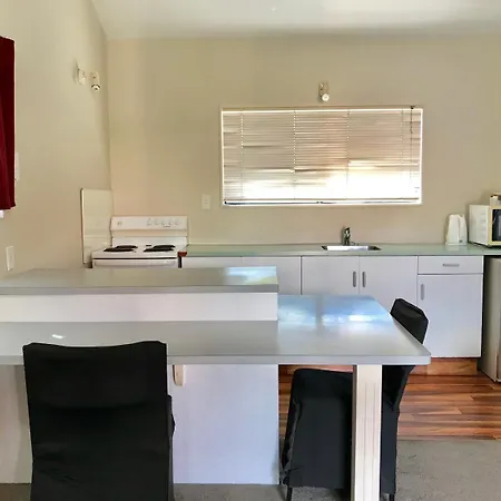 Rayland Epsom Motel-2