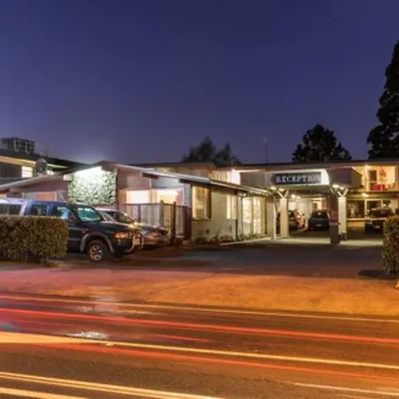 Twin Peaks Lakeside Inn-2