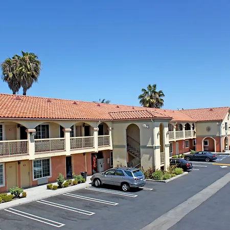 Crystal Inn Suites & Spas-2