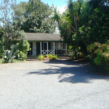Colonial House Motel-3