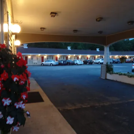 Gorham Motor Inn-2