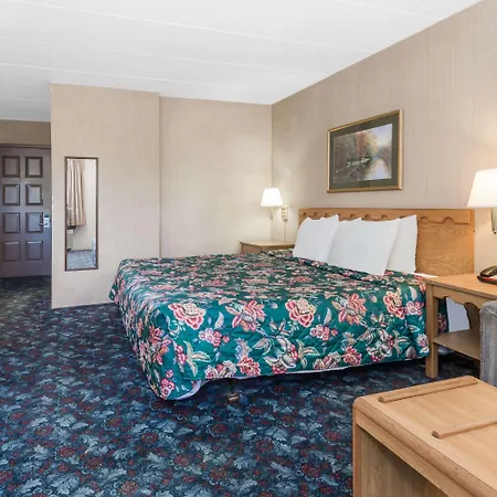 Knights Inn Dayton By Miller Lane-3