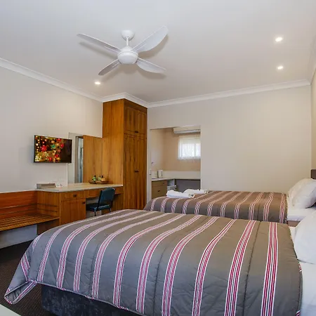 Manifold Motor Inn-2