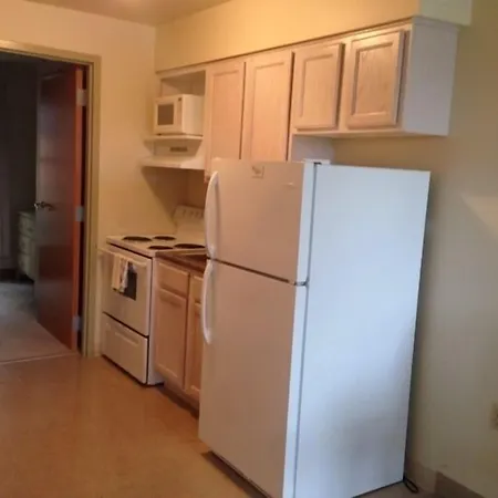 All Suites Inn Budget Host-2
