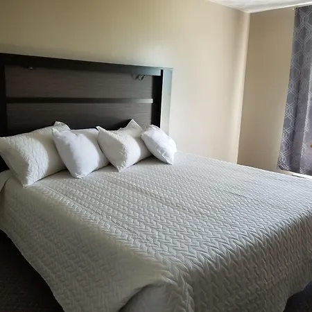 Knights Inn Woodstock-3