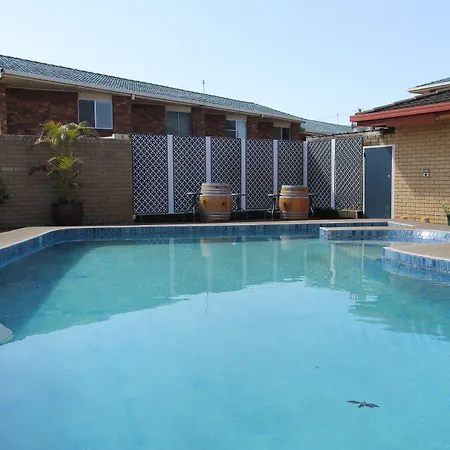 Toreador Motel-3