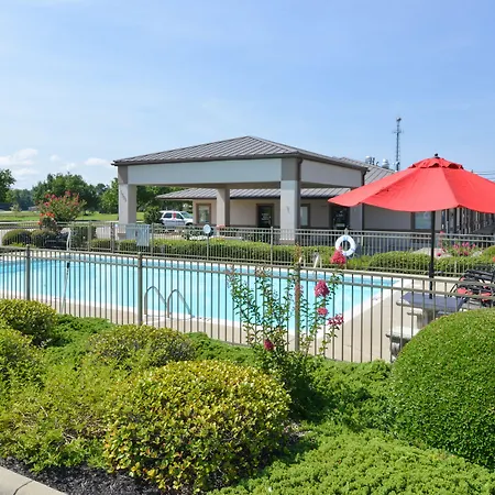 Briarwood Inn Of Geneva-3