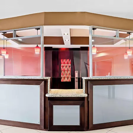 Best Western Plus - Magee Inn & Suites-2