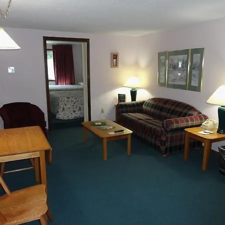Eastern Inn & Suites-3