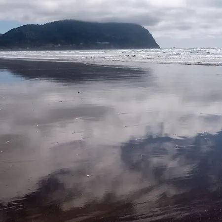 The Ocean Front At Seaside-2