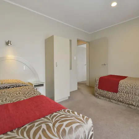Brougham Heights Motel-2