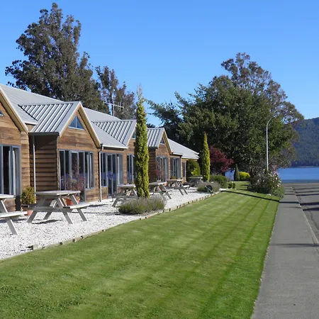 Lakefront Lodge-2