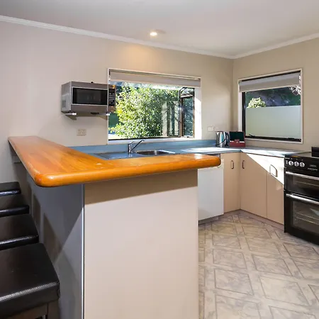 Accent On Taupo Motor Lodge-2