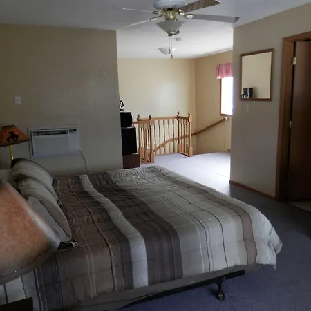 Trail Motel-2