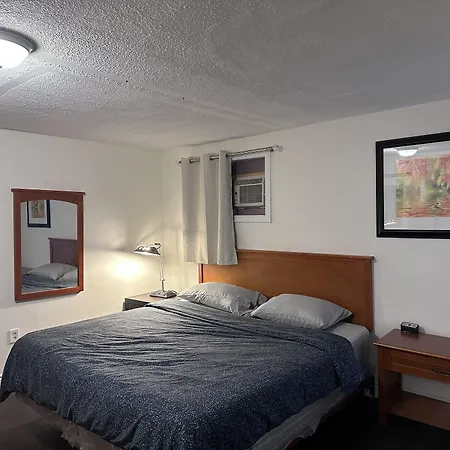 Cedar Springs Motel-3