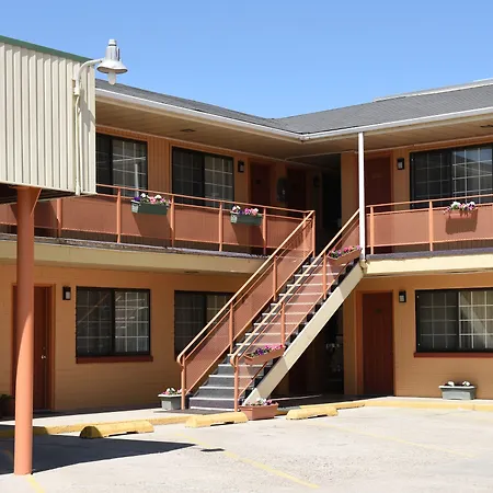 Esquire Inn-3