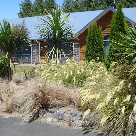 The Peaks Motor Inn-2