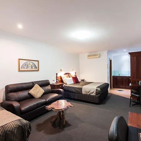 Georgian Motor Lodge-3