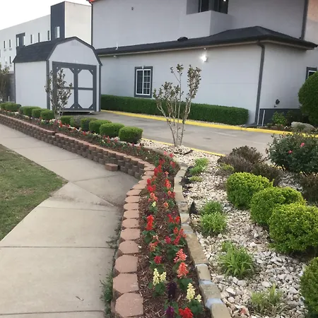 Muskogee Inn And Suites-3