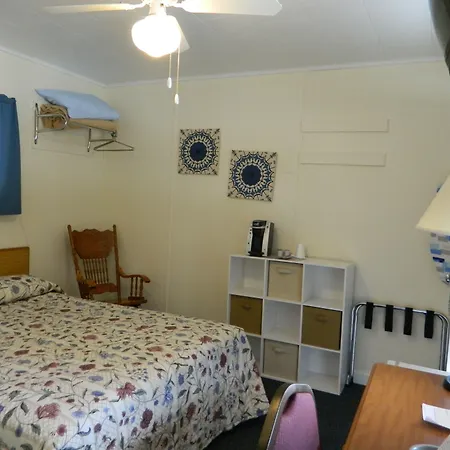 Belle Isle Motel-3