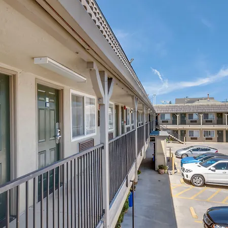 Continental Lodge-3