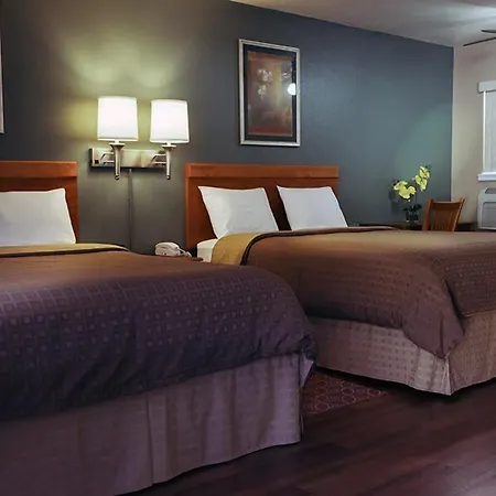 Maple Leaf Motel-2