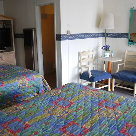 Redwood Motel-2