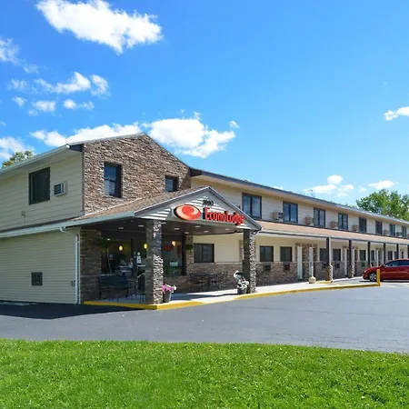 Econo Lodge Rochester I-90 & I-390-3